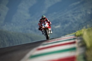 开云体育中国-东决关键战之夜，霍勒迪，那个在喧嚣中拨慢时钟的人