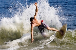 开云官网-英超争冠之夜，阿拉巴舞台越大越强